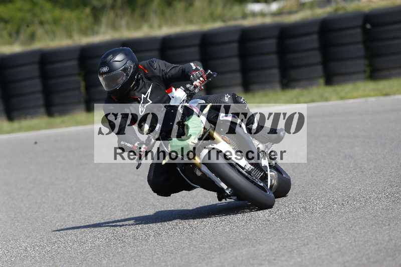 /44 09.08.2025 Plüss Moto Sport ADR/Einsteiger/50